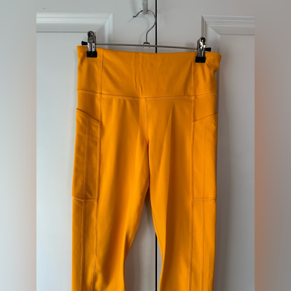 Athleta Women’s Ultimate Stash II Capri Radiant Sunrise Orange Size Small - Picture 2 of 10